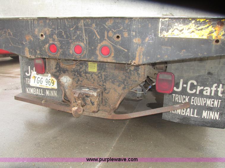 image for item H4684 2001 Ford F350  XL Super Duty flatbed truck