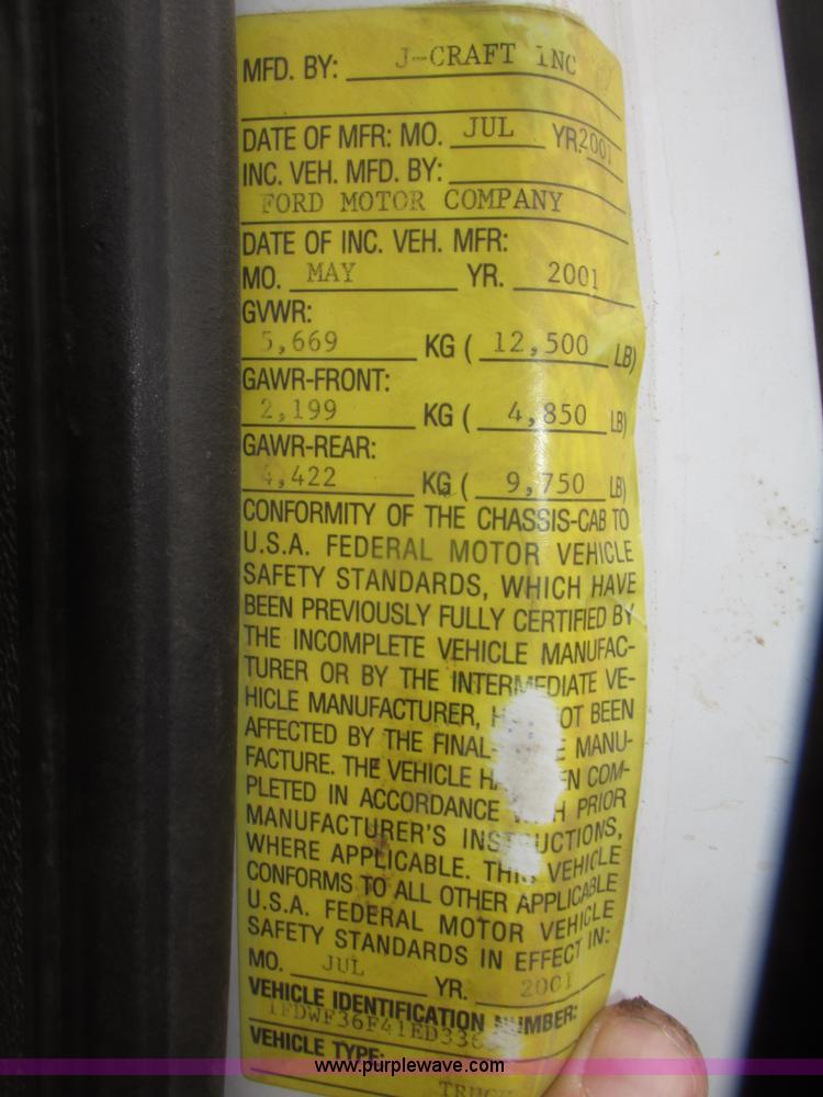 image for item H4684 2001 Ford F350  XL Super Duty flatbed truck