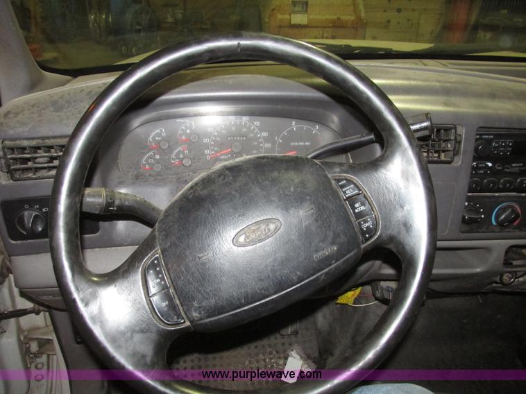 image for item H4685 2001 Ford F350 Super Duty XL flatbed truck