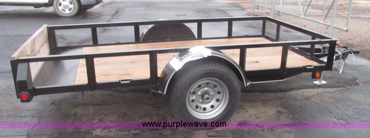 image for item H4686 2014 Lamar tilt deck trailer