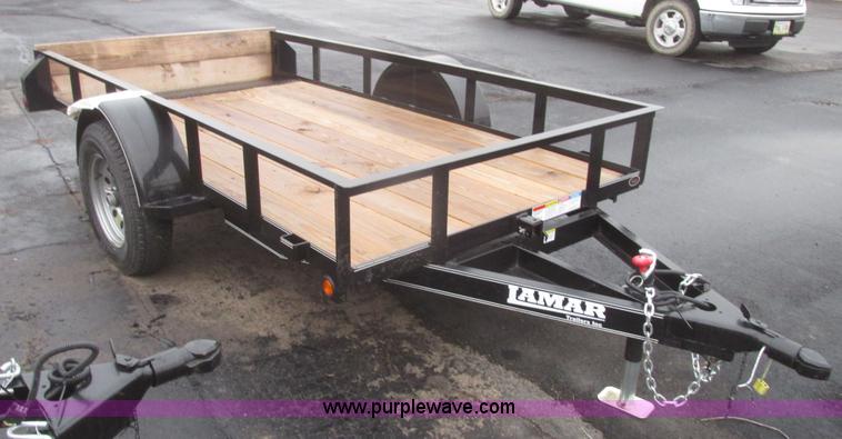 image for item H4686 2014 Lamar tilt deck trailer