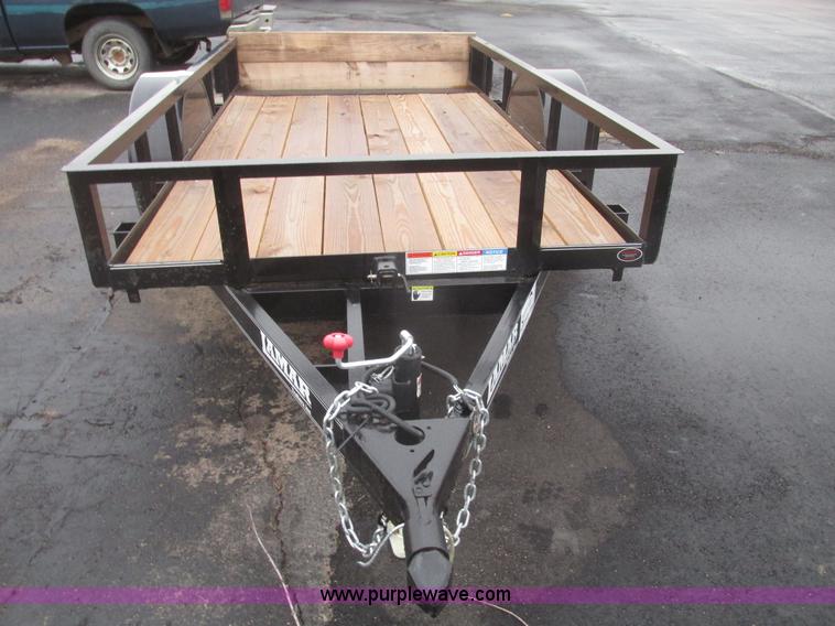 image for item H4686 2014 Lamar tilt deck trailer