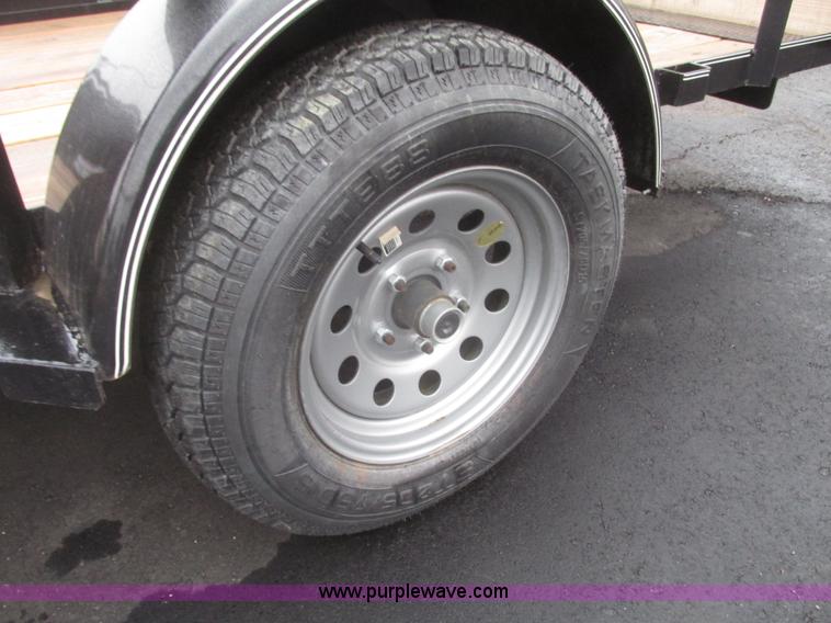 image for item H4686 2014 Lamar tilt deck trailer