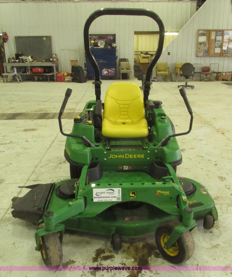 image for item H4690 2008 John Deere Z520A riding lawn mower