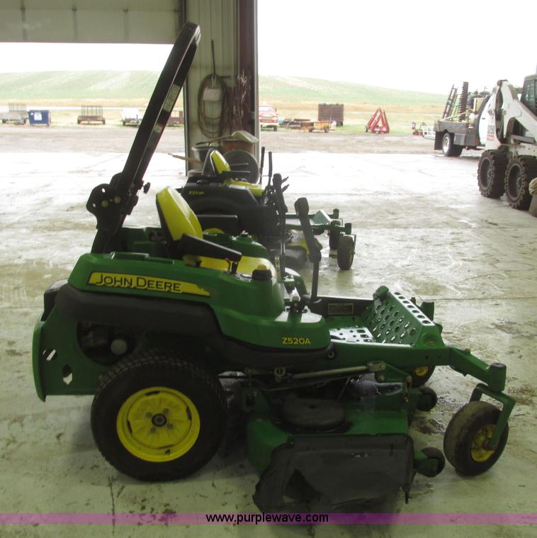 image for item H4690 2008 John Deere Z520A riding lawn mower