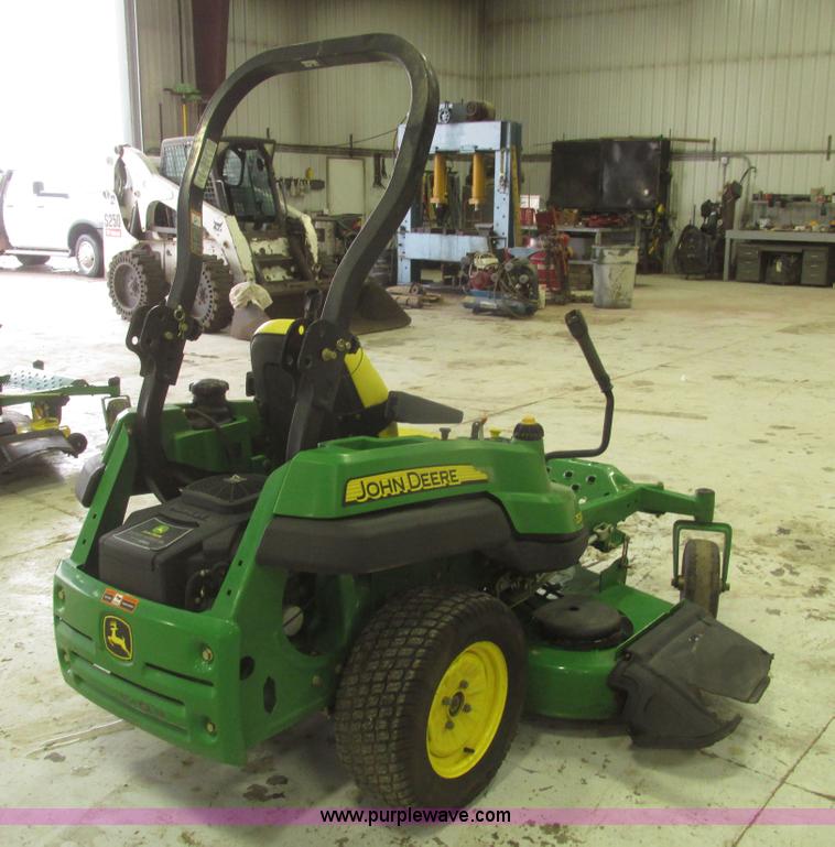 image for item H4690 2008 John Deere Z520A riding lawn mower