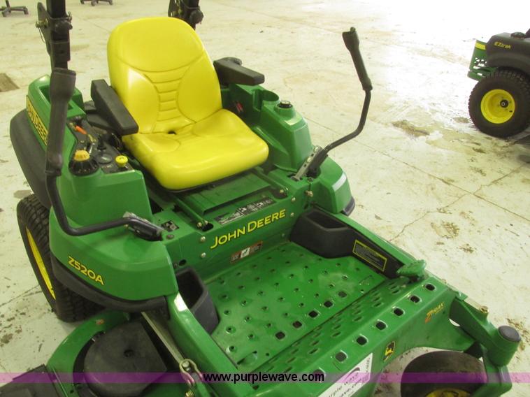 image for item H4690 2008 John Deere Z520A riding lawn mower