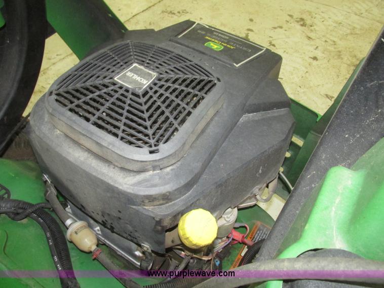 image for item H4690 2008 John Deere Z520A riding lawn mower