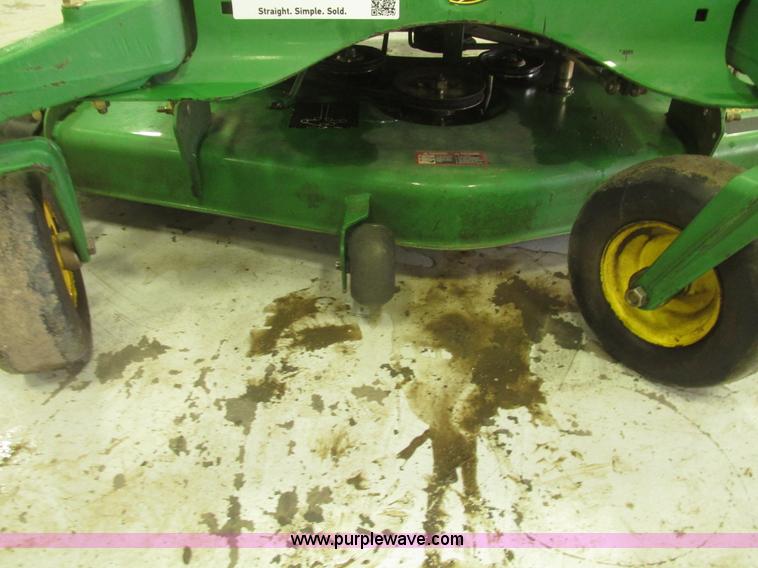 image for item H4690 2008 John Deere Z520A riding lawn mower