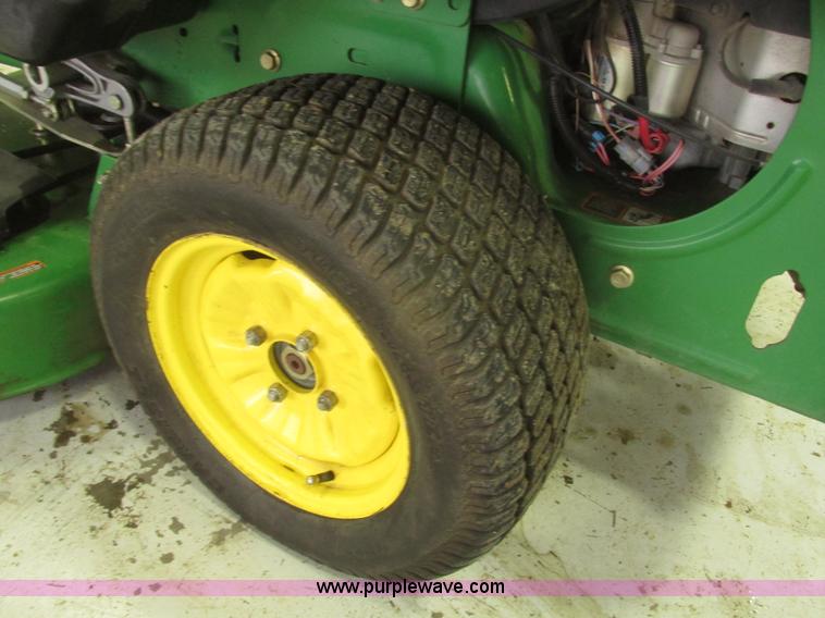 image for item H4690 2008 John Deere Z520A riding lawn mower