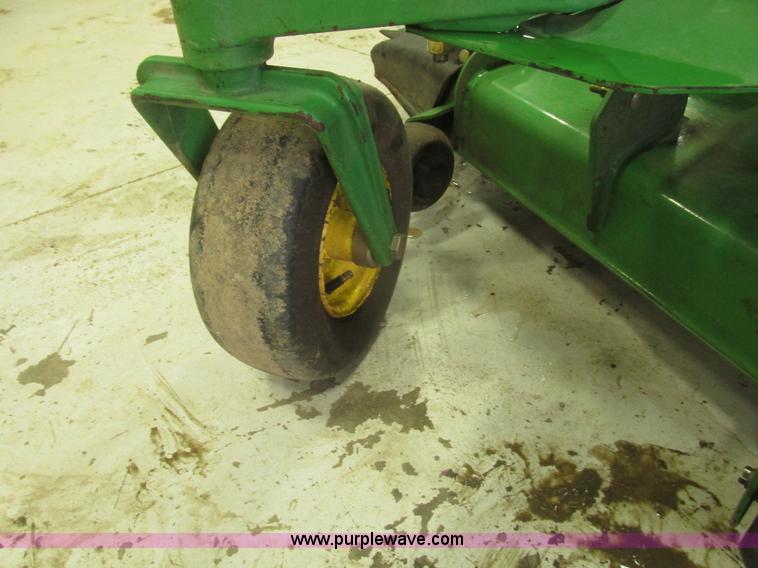 image for item H4690 2008 John Deere Z520A riding lawn mower