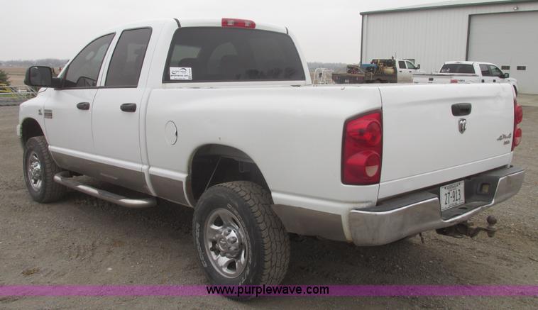 image for item H4698 2007 Dodge Ram 2500 SLT Quad Cab pickup truck