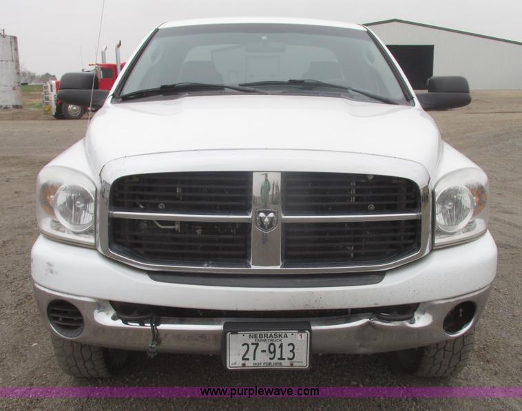 image for item H4698 2007 Dodge Ram 2500 SLT Quad Cab pickup truck