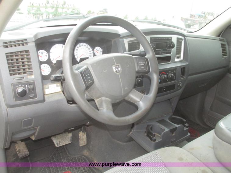 image for item H4698 2007 Dodge Ram 2500 SLT Quad Cab pickup truck