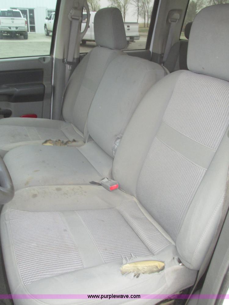 image for item H4698 2007 Dodge Ram 2500 SLT Quad Cab pickup truck