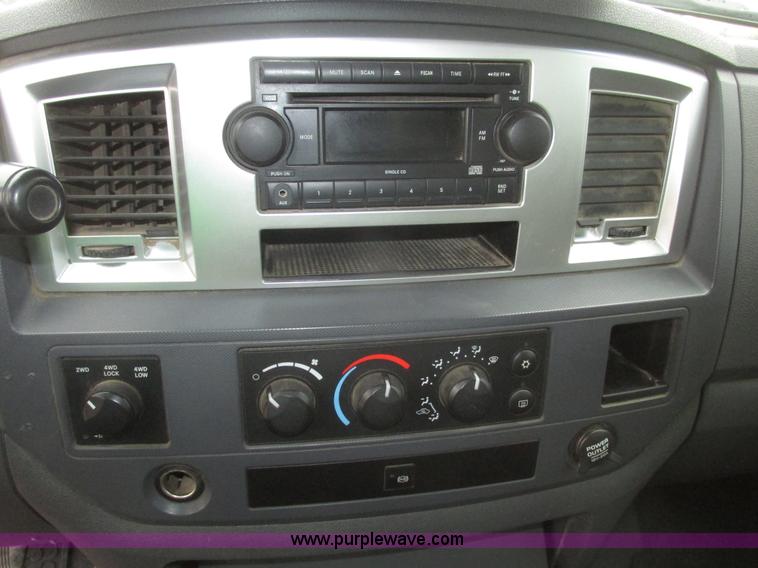 image for item H4698 2007 Dodge Ram 2500 SLT Quad Cab pickup truck