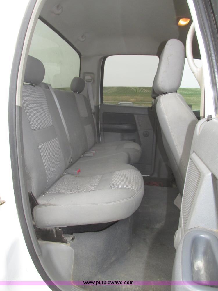 image for item H4698 2007 Dodge Ram 2500 SLT Quad Cab pickup truck