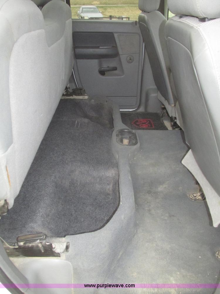 image for item H4698 2007 Dodge Ram 2500 SLT Quad Cab pickup truck