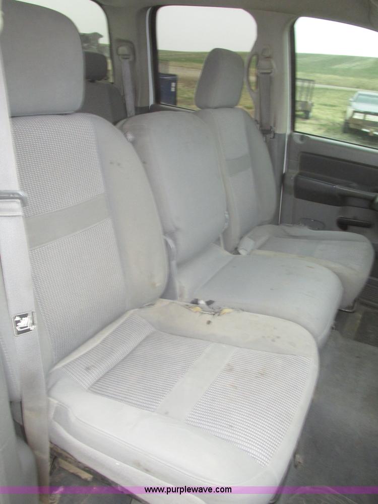 image for item H4698 2007 Dodge Ram 2500 SLT Quad Cab pickup truck
