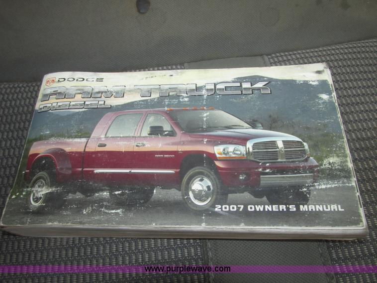image for item H4698 2007 Dodge Ram 2500 SLT Quad Cab pickup truck