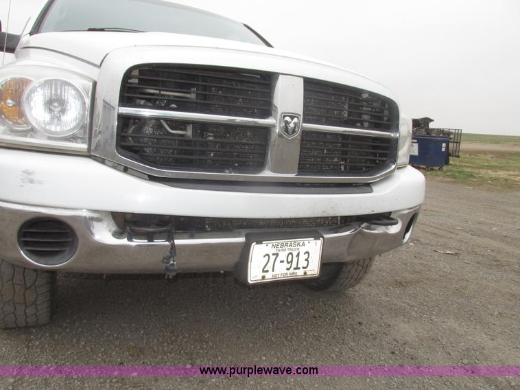 image for item H4698 2007 Dodge Ram 2500 SLT Quad Cab pickup truck