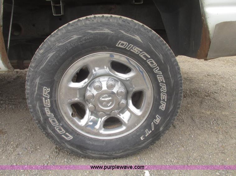 image for item H4698 2007 Dodge Ram 2500 SLT Quad Cab pickup truck