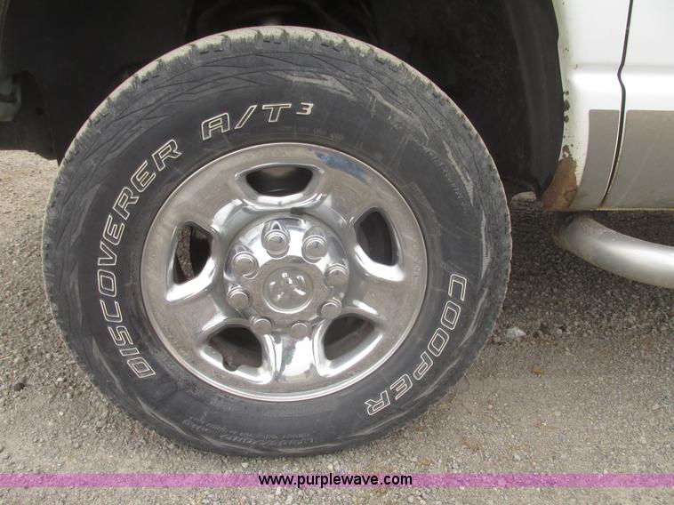 image for item H4698 2007 Dodge Ram 2500 SLT Quad Cab pickup truck