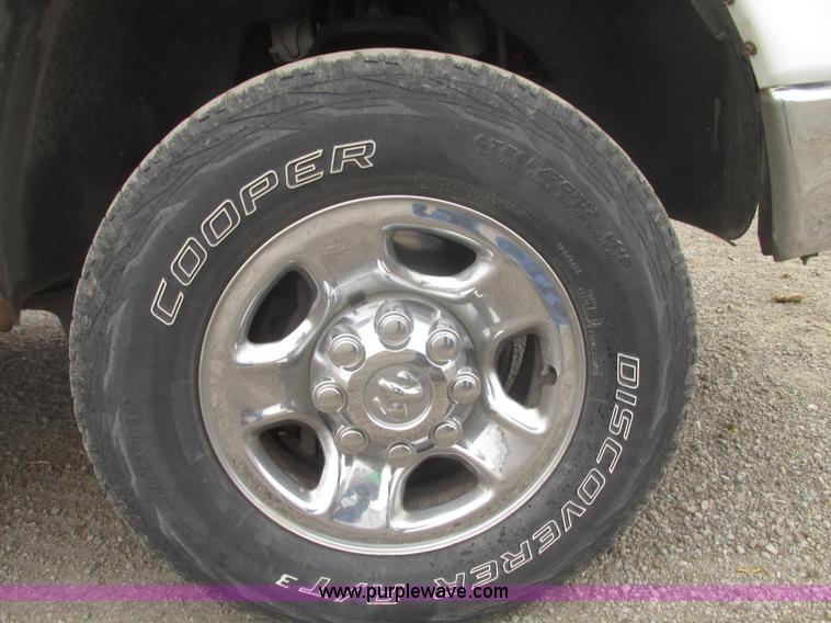 image for item H4698 2007 Dodge Ram 2500 SLT Quad Cab pickup truck