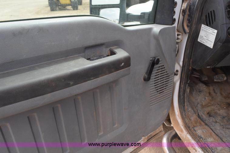 image for item H5214 2012 Ford F350 Super Duty Super Cab service truck