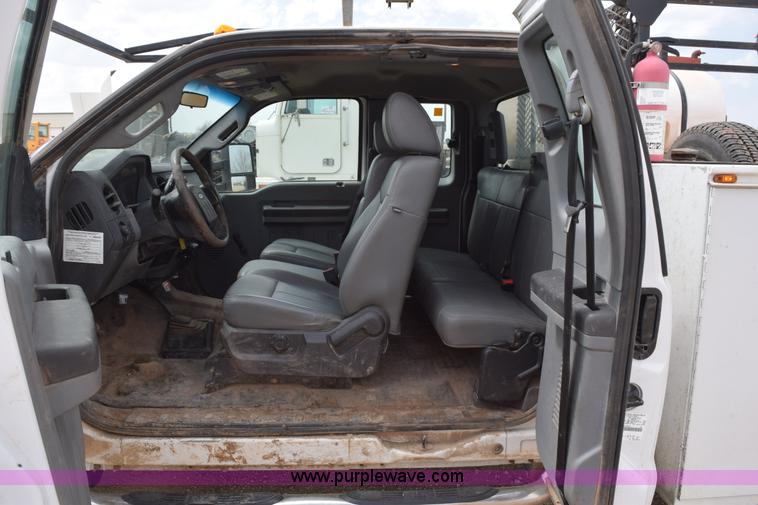 image for item H5214 2012 Ford F350 Super Duty Super Cab service truck