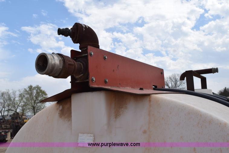 image for item H5215 1999 Freightliner FLD120 flatbed truck