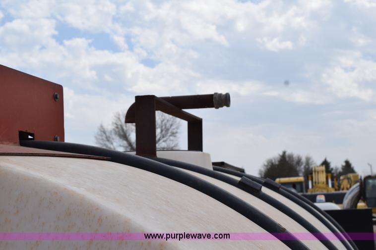 image for item H5215 1999 Freightliner FLD120 flatbed truck