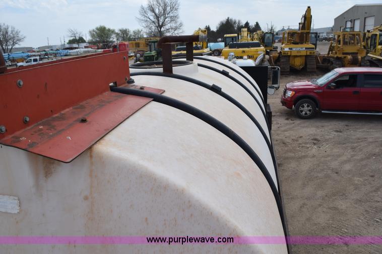 image for item H5215 1999 Freightliner FLD120 flatbed truck