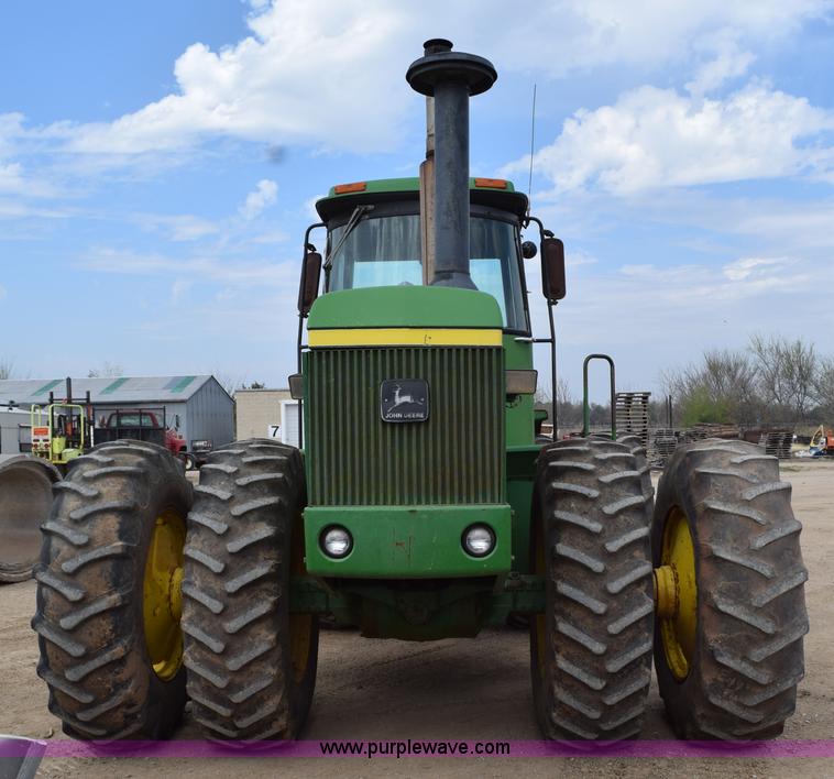 image for item H5216 1976 John Deere 8430 4WD tractor