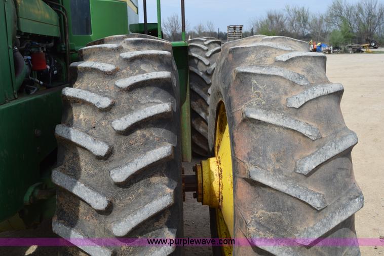 image for item H5216 1976 John Deere 8430 4WD tractor