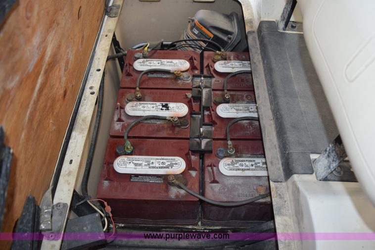 image for item H5228 Ez-go golf cart