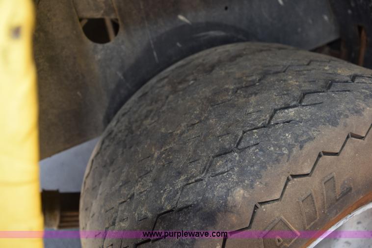 image for item H5231 Ez-go XI-875 cart