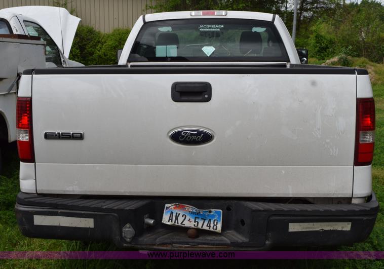 image for item H5244 2006 Ford F150 pickup truck