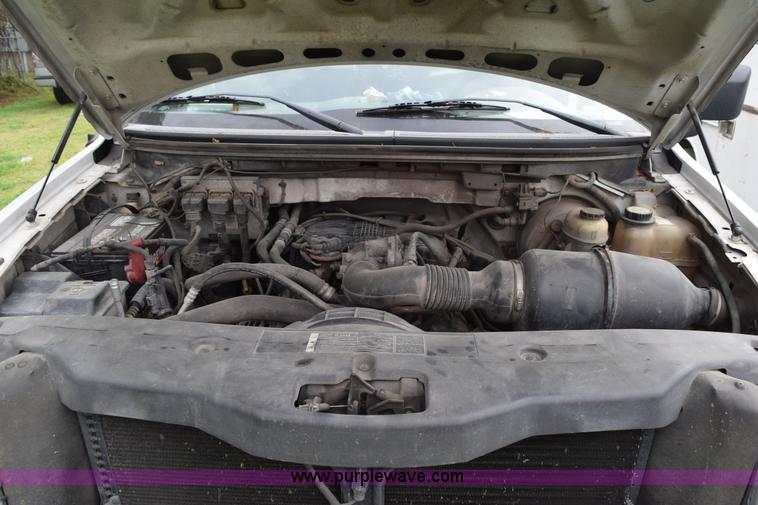 image for item H5244 2006 Ford F150 pickup truck