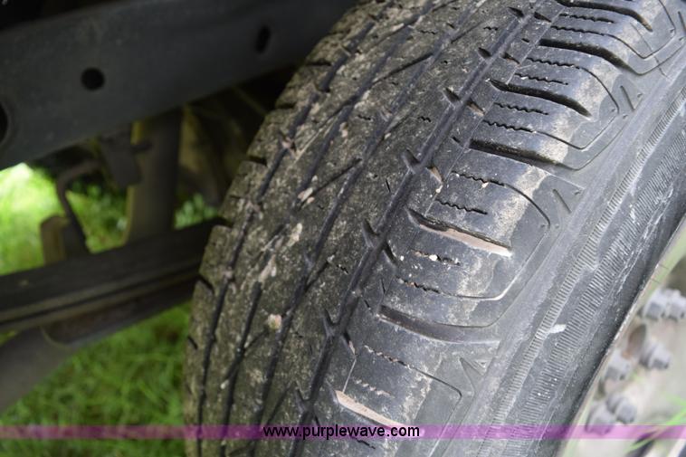 image for item H5244 2006 Ford F150 pickup truck