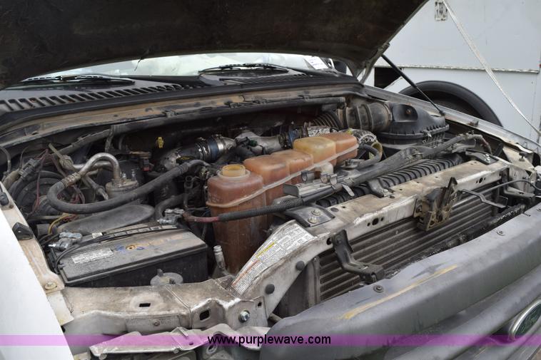 image for item H5245 2000 Ford F350 Super Duty utility truck