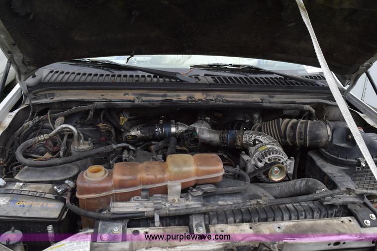 image for item H5245 2000 Ford F350 Super Duty utility truck