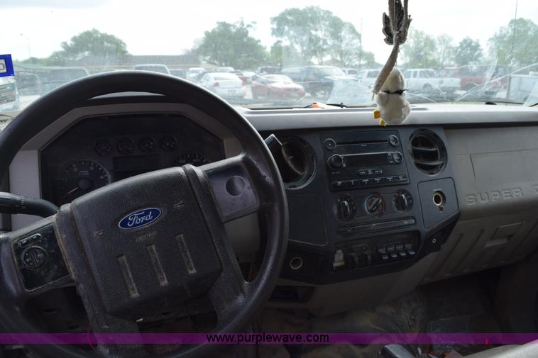 image for item H5247 2008 Ford F550 Crew Cab flatbed truck