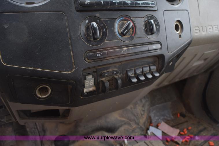 image for item H5247 2008 Ford F550 Crew Cab flatbed truck