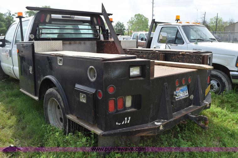 image for item H5247 2008 Ford F550 Crew Cab flatbed truck