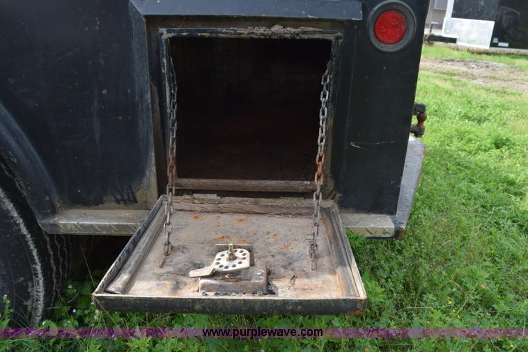 image for item H5247 2008 Ford F550 Crew Cab flatbed truck