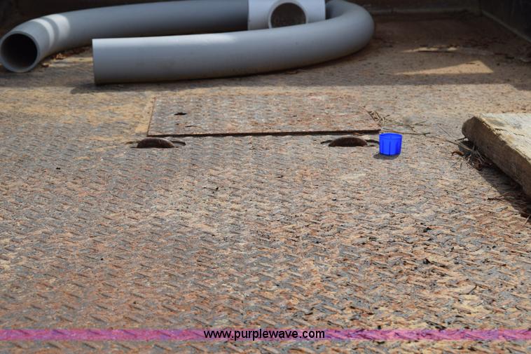 image for item H5247 2008 Ford F550 Crew Cab flatbed truck