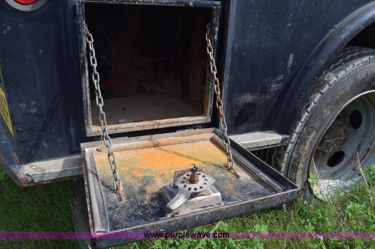 image for item H5247 2008 Ford F550 Crew Cab flatbed truck