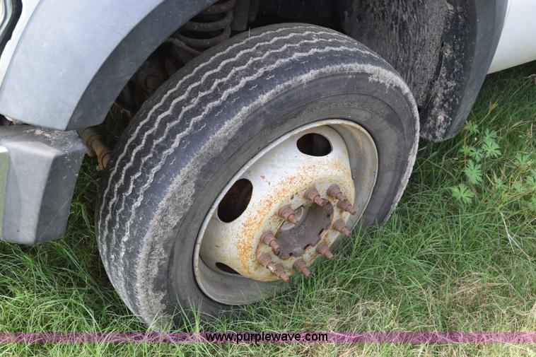 image for item H5247 2008 Ford F550 Crew Cab flatbed truck