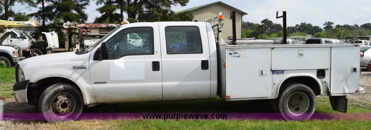 image for item H5250 2006 Ford F350 Super Duty Crew Cab utility truck